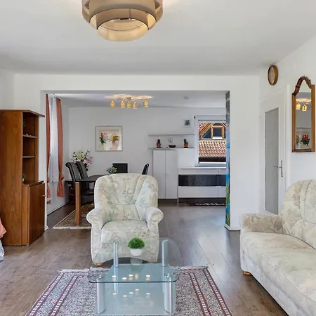 Haus Lerchenweg B Apartamento *