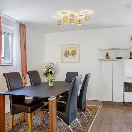 Haus Lerchenweg B 아파트 바트빌둔젠